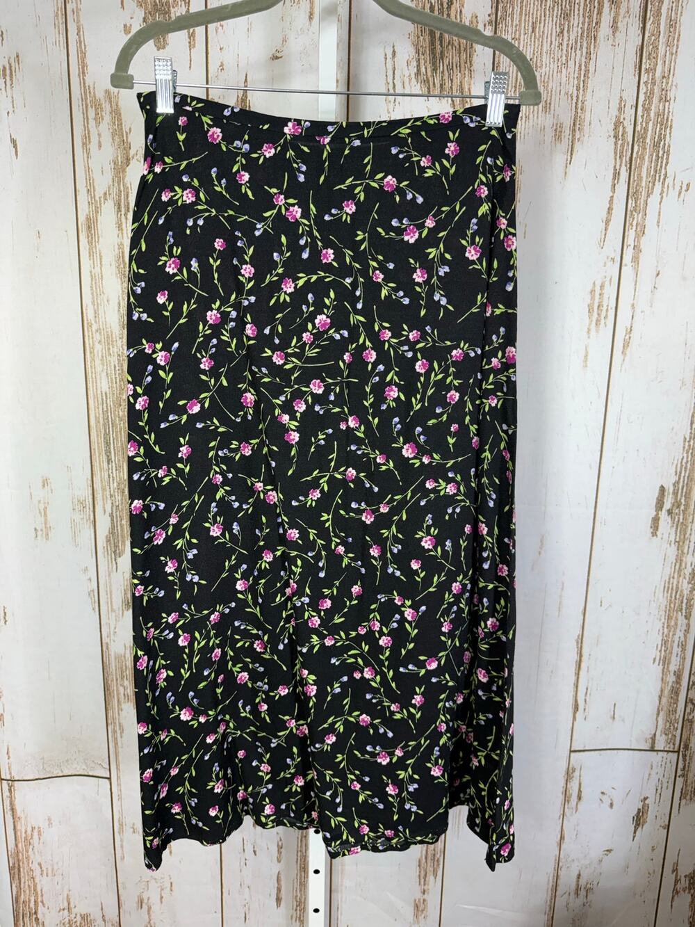 Floral Black and Pink Maxi Skirt. Similar to Size M/L. Excellent condition! - Picture 1 of 4